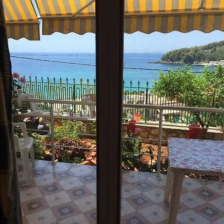Adriana * Himare